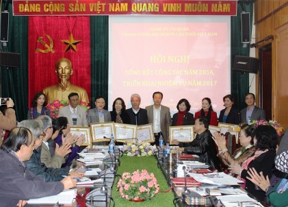 Đảng bộ cơ quan Trung ương Hội NCT Việt Nam: Tổ chức Hội nghị quán triệt Nghị quyết Trung ương IV (khóa XII) Ban Chấp hành Trung ương Đảng; tổng kết công tác năm 2016, phương hướng, nhiệm vụ năm 2017 