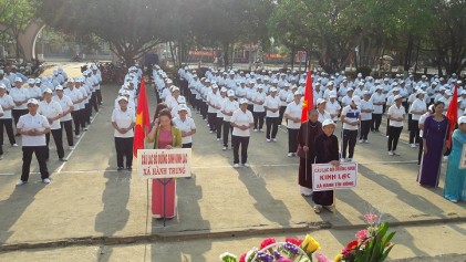 Huyện Nghĩa Hành, tỉnh Quảng Ngãi: NCT đồng diễn dưỡng sinh kinh lạc