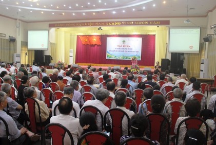 Trung ương Hội NCT Việt Nam: Tập huấn Kỹ năng công tác xã hội và chăm sóc sức khỏe cho NCT tại tỉnh Yên Bái; thăm tặng quà NCT có hoàn cảnh đặc biệt khó khăn