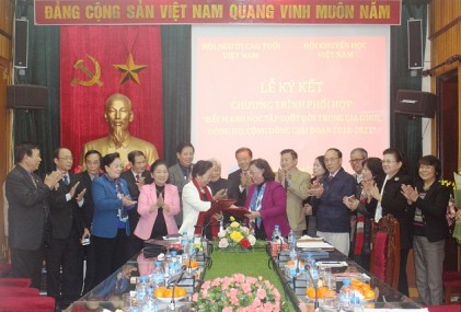 Hội NCT Việt Nam và Hội Khuyến học Việt Nam: Ký kết Chương trình phối hợp đẩy mạnh học tập suốt đời trong gia đình, dòng họ, cộng đồng giai đoạn 2018 – 2021