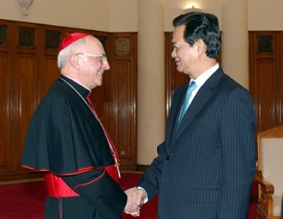 Thủ tướng Chính phủ Nguyễn Tấn Dũng tiếp Bộ trưởng Truyền giáo Tòa thánh Vatican 