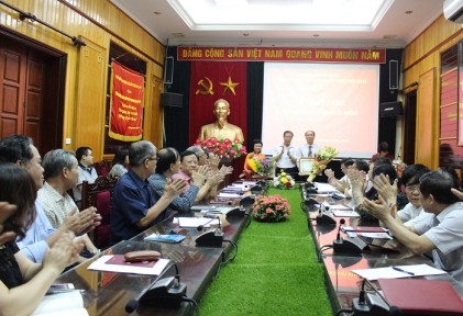 Đảng bộ cơ quan Trung ương Hội NCT Việt Nam: Tổ chức Hội nghị quán triệt Chỉ thị 05 của Bộ Chính trị và trao tặng Huy hiệu 30 năm tuổi Đảng 