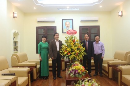 Lãnh đạo Trung ương Hội NCT Việt Nam thăm, chúc mừng Ngày truyền thống ngành Thể dục thể thao 