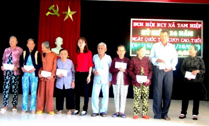 Hội NCT xã Tam Hiệp, huyện Núi Thành, tỉnh Quảng Nam: Kỷ niệm lần thứ 27 Ngày Quốc tế NCT (01/10/1991  -  01/10/2017)