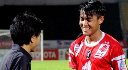 Ông 'tây' ở hàng thủ U23 Việt Nam