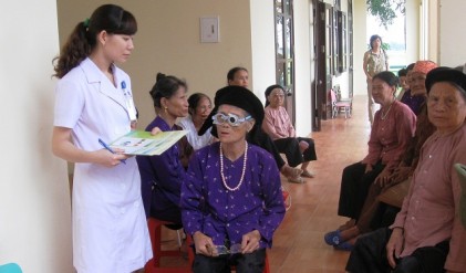 Thành phố Hồ Chí Minh: Thực hiện Chương trình “Mắt sáng cho NCT” là nội dung quan trọng, thường xuyên trong phong trào toàn dân chăm sóc NCT