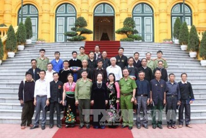 Phó Chủ tịch nước tiếp Đoàn đại biểu người có uy tín tỉnh Lai Châu 