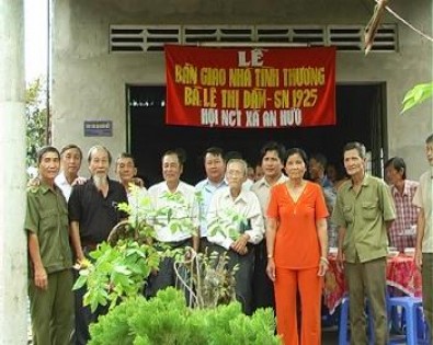 Hội Người cao tuổi huyện Cái Bè : tặng nhà cho hội viên nghèo