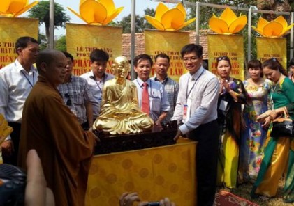 Festival Huế 2014: Lễ thếp vàng pho tượng Phật hoàng Trần Nhân Tông 