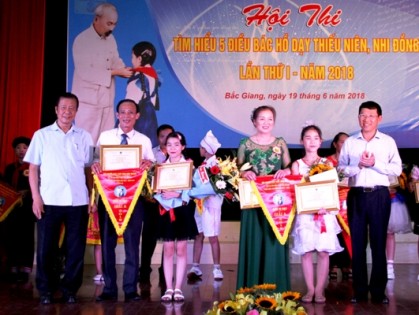 Hội NCT tỉnh Bắc Giang: Hội thi ông bà cháu cùng làm theo lời Bác