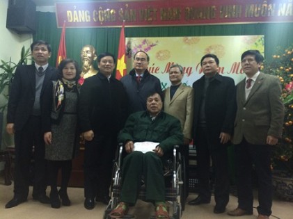 Chủ tịch Ủy ban Trung ương MTTQ Việt Nam thăm, tặng quà thương, bệnh binh