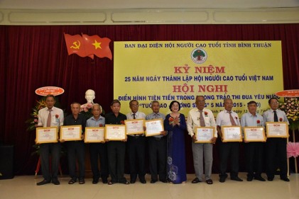 Tỉnh Bình Thuận: Kỷ niệm 25 năm ngày thành lập Hội và tổng kết phong trào thi đua yêu nước Tuổi cao - Gương sáng giai đoạn 2015 - 2020