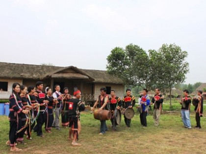 Giới thiệu nét văn hóa truyền thống gia đình Việt Nam tại Làng Văn hóa - Du lịch 