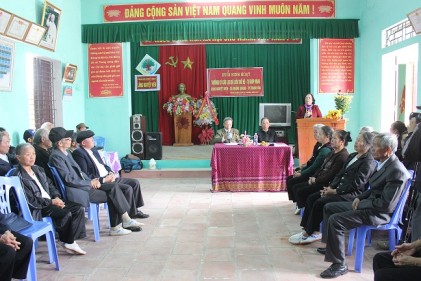Chủ tịch Trung ương Hội Người cao tuổi Việt Nam thăm mô hình Câu lạc bộ liên thế hệ tự giúp nhau tại tỉnh Thanh Hóa