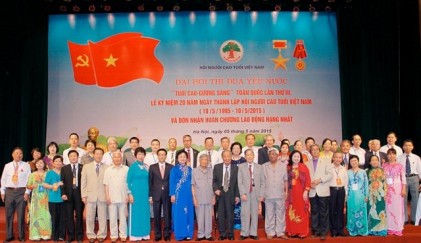 Nhân Ngày truyền thống - Ngày Người cao tuổi Việt Nam 6/ 6: <P> Luôn xứng đáng là lớp người “Tuổi cao – Gương sáng”