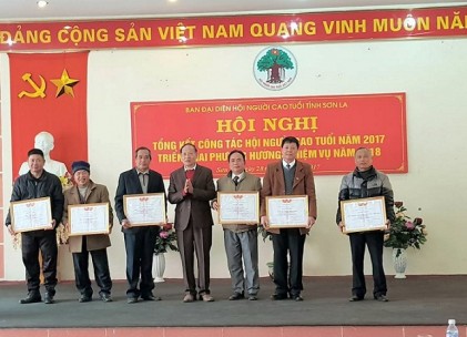Hội NCT tinh Sơn La: Tổng kết công tác Hội và phong trào thi đua năm 2017 , triển khai nhiệm vụ năm 2018