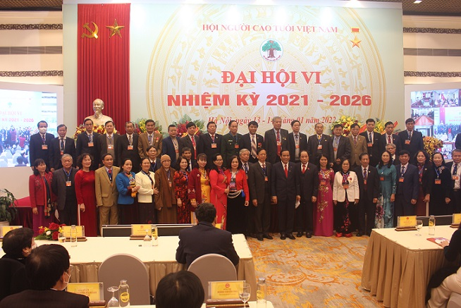 Ban Chấp hành Hội NCT Việt Nam khóa VI ra mắt Đại hội